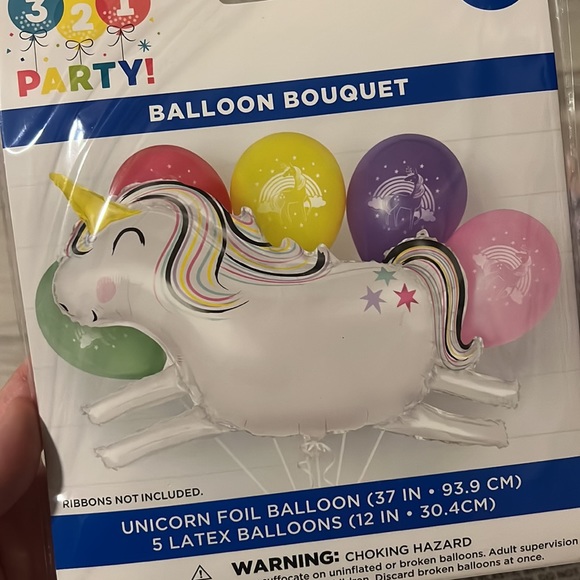 • NWT Unicorn 🦄 Party Decor • - Picture 4 of 8
